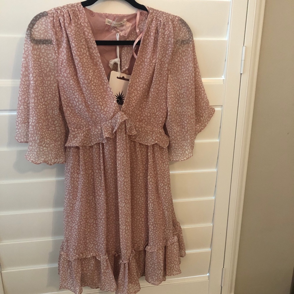 Selfie Leslie dress